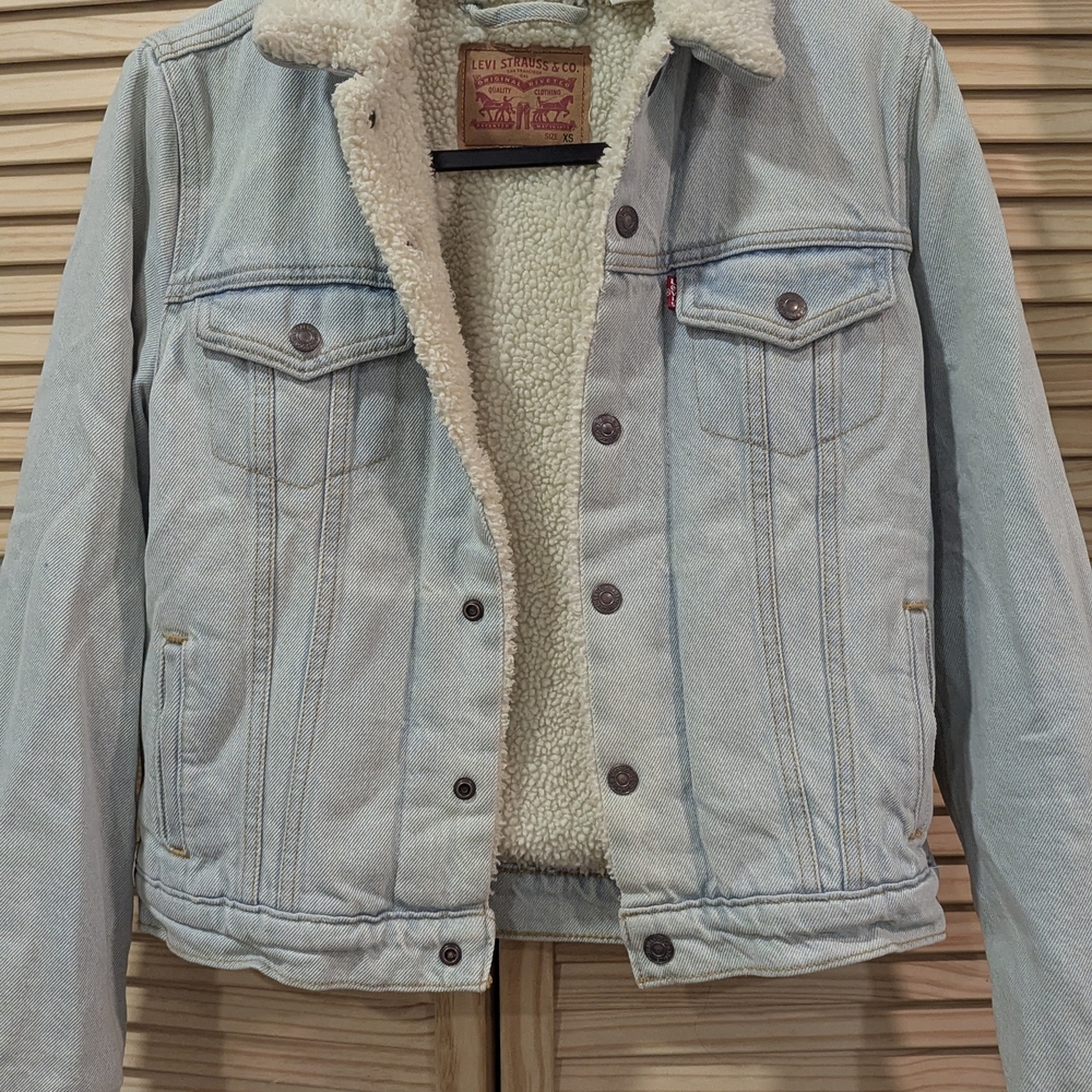 Levi's Denim Jacket with Cream Fleece
